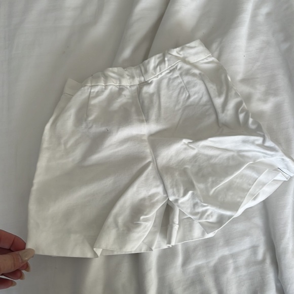 White shorts silver snaps buttons - Picture 3 of 3